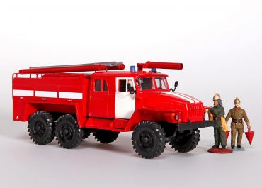 Пожарная автоцистерна на шасси типа Урал-4320 по мотивам АЦ-40 (43202) ПМ-102Б