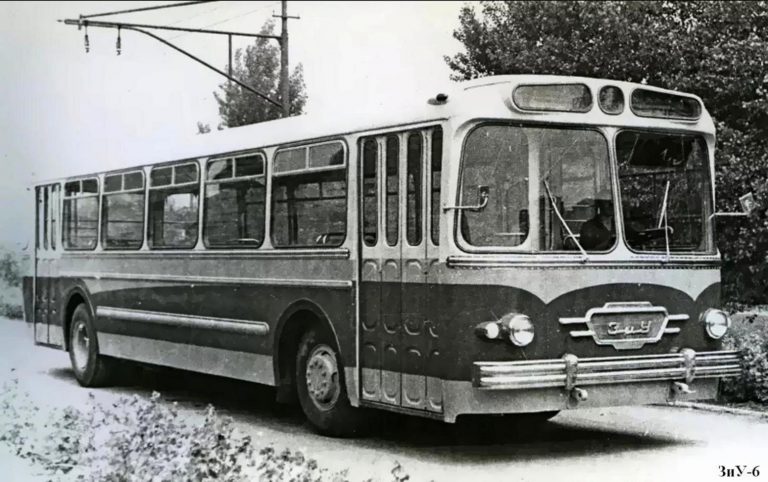 ЗиУ-6 опытный городской автобус унифицированный по кузову и ходовой части с перспективным троллейбусом ЗиУ-5