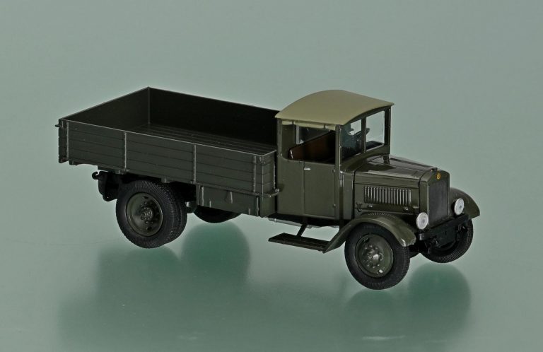 Я-4 первый советский серийный бортовой грузовик