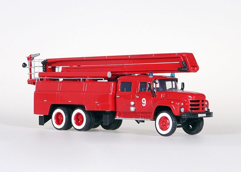 АЦ-40(133ГЯ)-203 пожарная автоцистерна на шасси ЗиЛ-133ГЯ