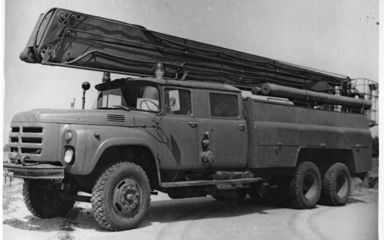 АЦ-40(133ГЯ)-203 пожарная автоцистерна на шасси ЗиЛ-133ГЯ