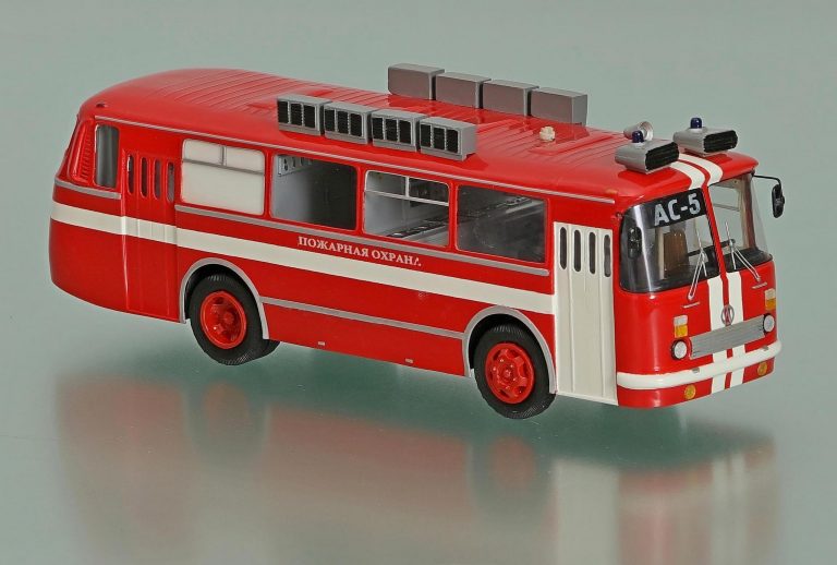 АС-5 пожарный автомобиль связи и штаба пожаротушения на базе автобуса общего назначения ЛАЗ-695Н «Львов»