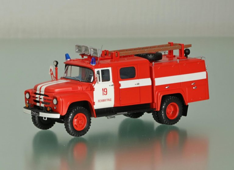 АО-12(130)64А автомобиль освещения ленинградского гарнизона пожарной охраны на базе автонасоса АН-30(130)64А