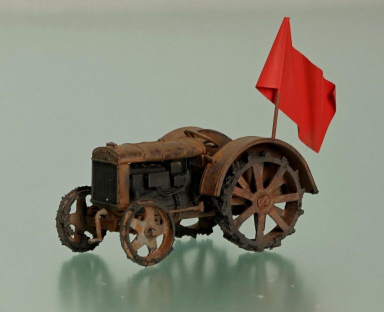 Фордзон-Путиловец колесный безрамный трактор для работы с сельскохозяйственными прицепными агрегатами и для привода стационарных машин