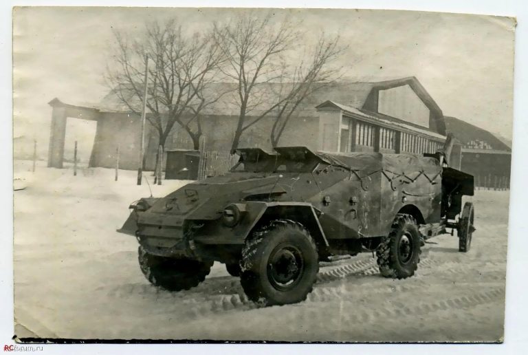 ГАЗ-40 4х4 многоцелевой бронетранспортер с несущим кузовом на агрегатах ГАЗ-63А