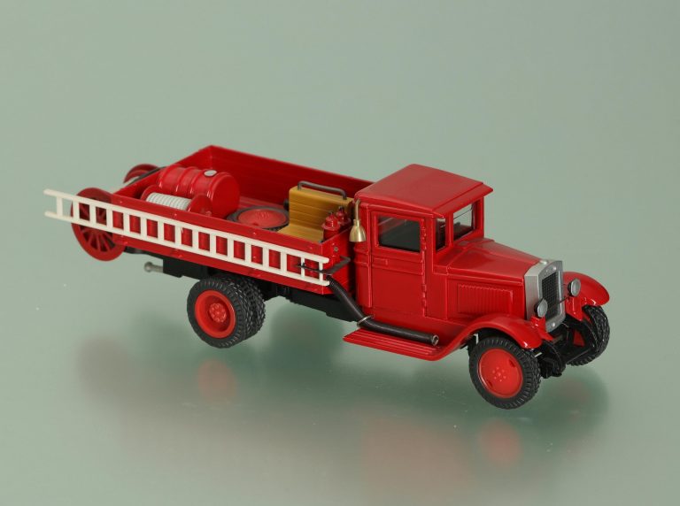 ПМЗ-5 упрощенный пожарный автонасос на базе бортового ЗиС-5