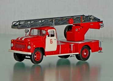 АЛ-18(52), она же АЛГ-18(52), модель Л2 пожарная автолестница с гидравлическим приводом на шасси ГАЗ-52А(52-01)