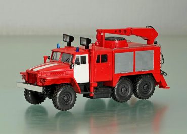АТСО-20(375) ПМ-114 пожарный автомобиль технической службы, связи и освещения на шасси Урал-375Е